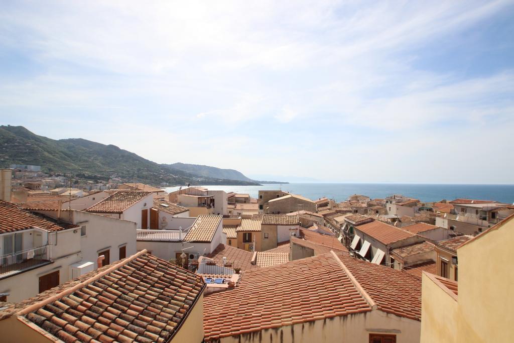 Kefa Holiday - Di Ruggero