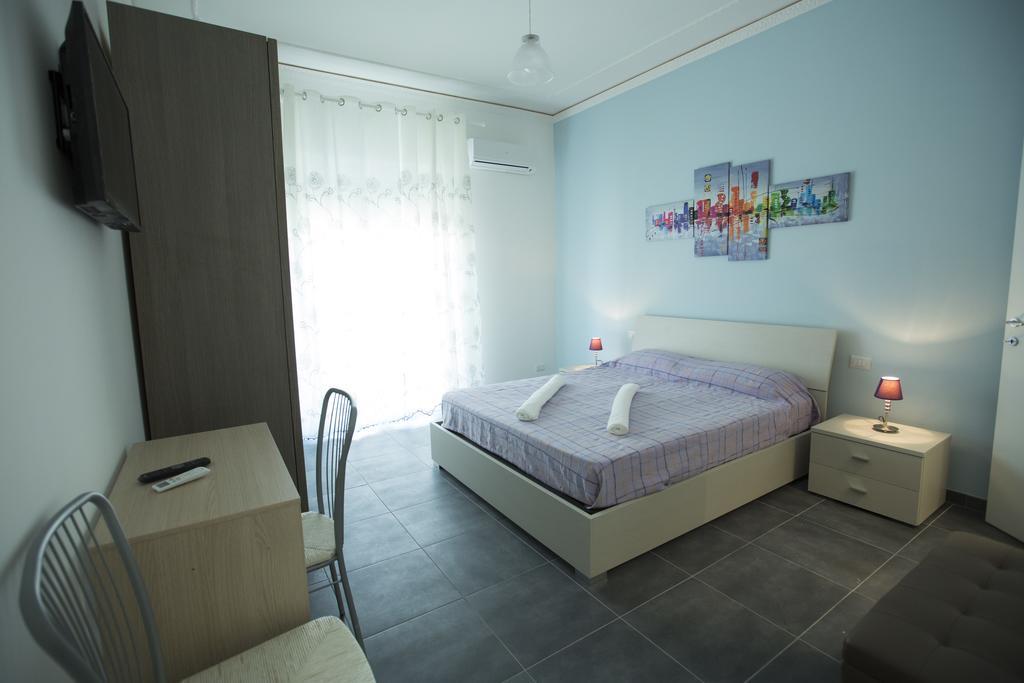 Guest House Cefalu Suites