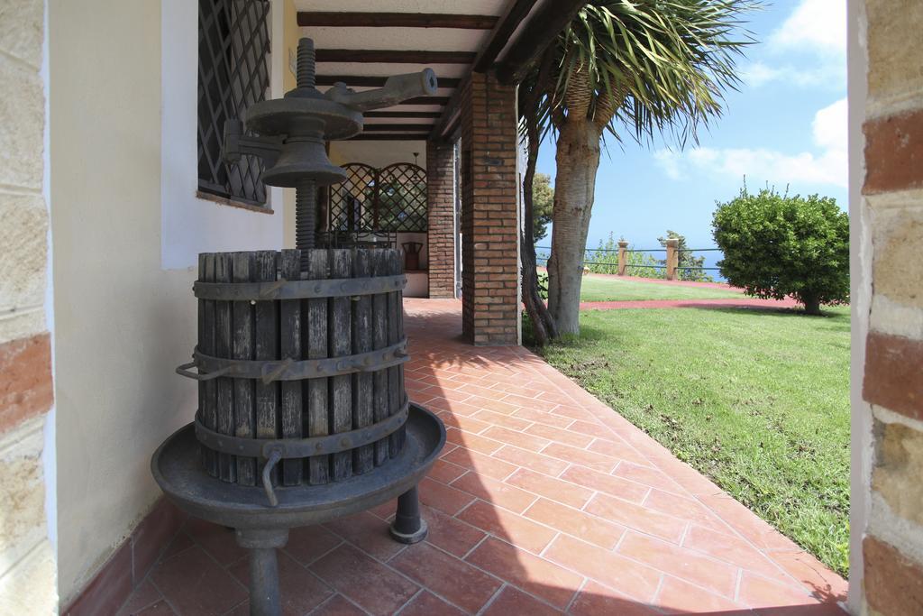 Eleanto Apartment