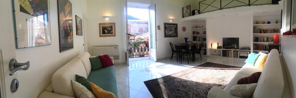Domus Osterio Magno *