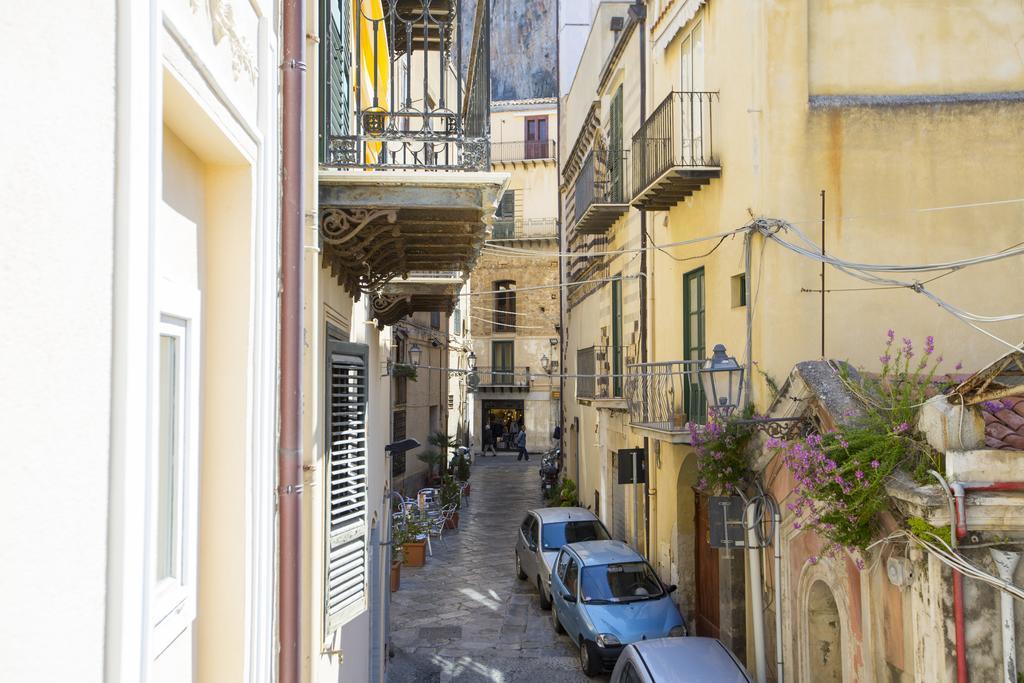 Domus Osterio Magno Apartment