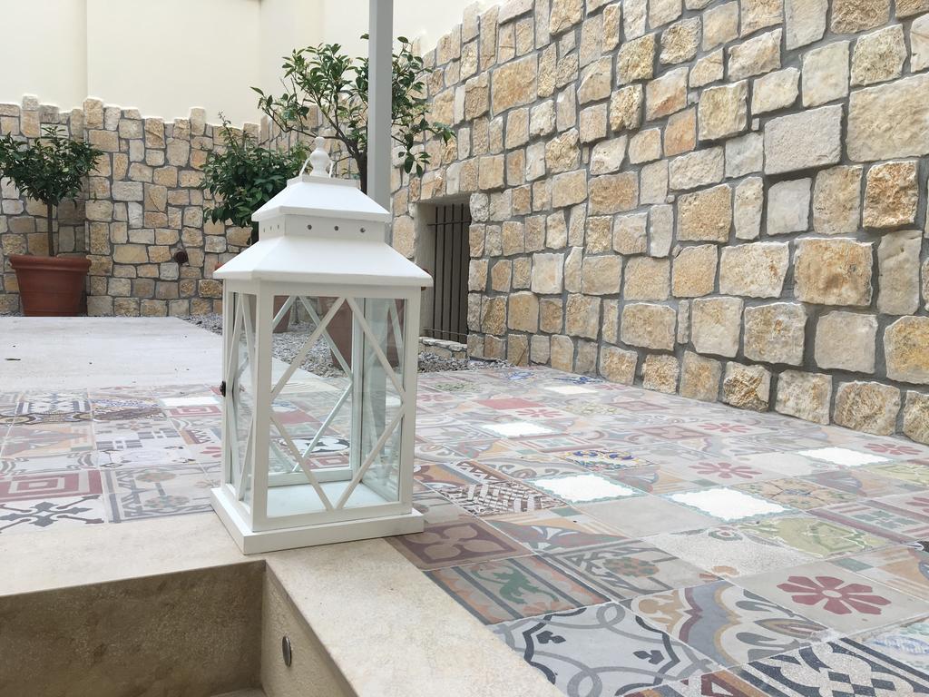 Mandralisca Garden *