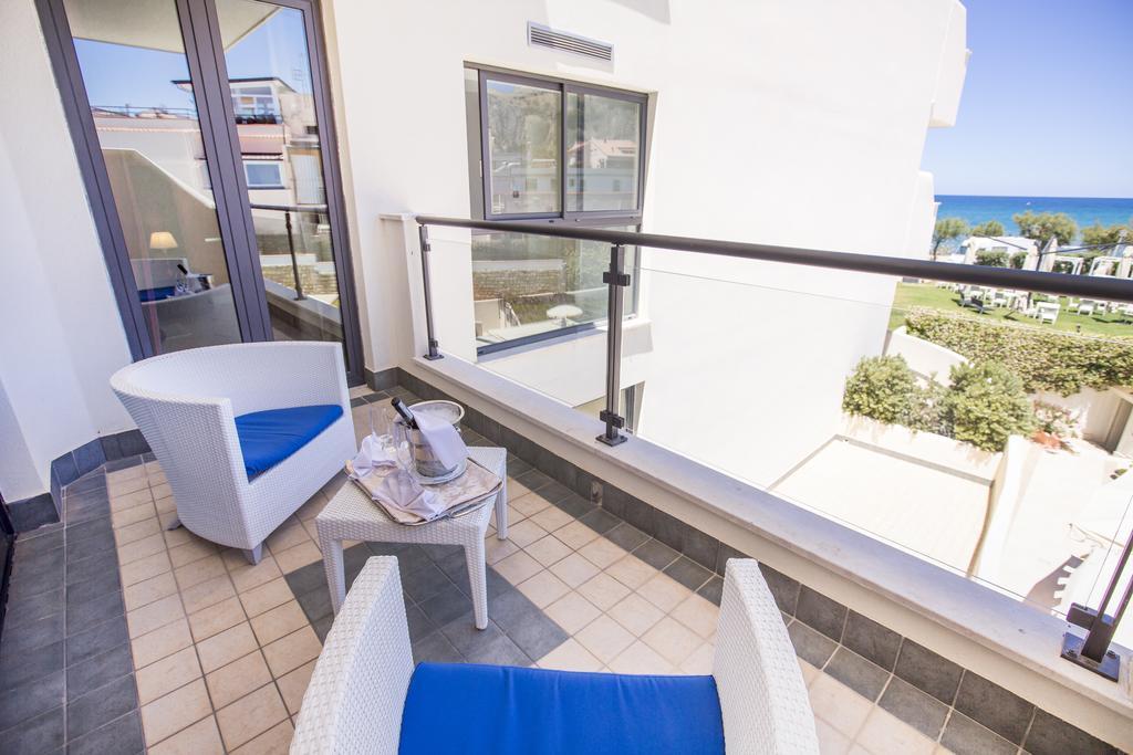 Sea Palace 5*