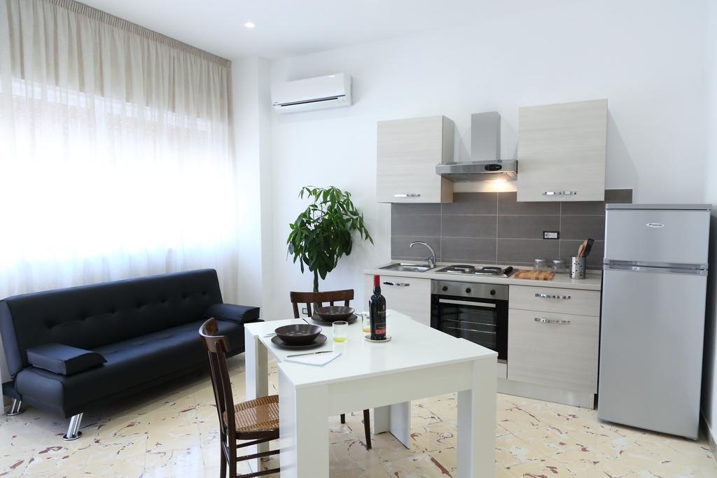 Vacation Service - City Center Apartment *