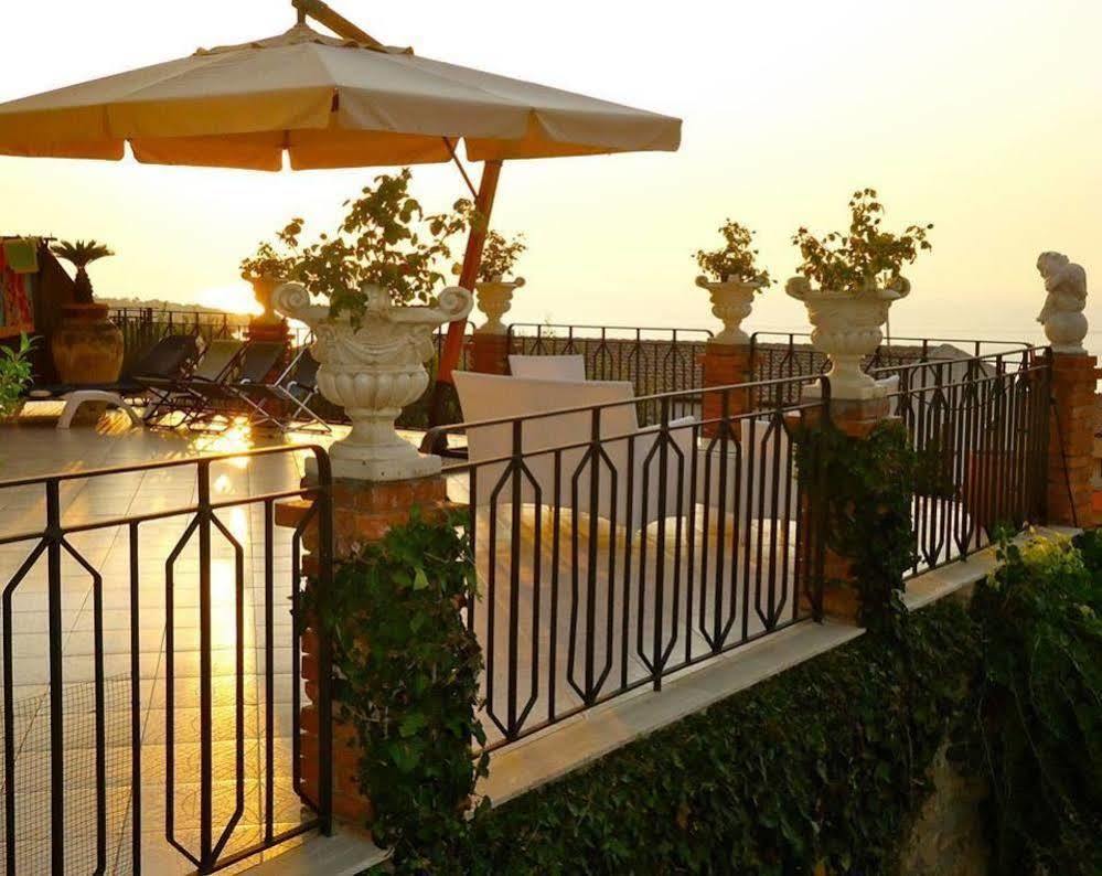 Vittoria Apartment