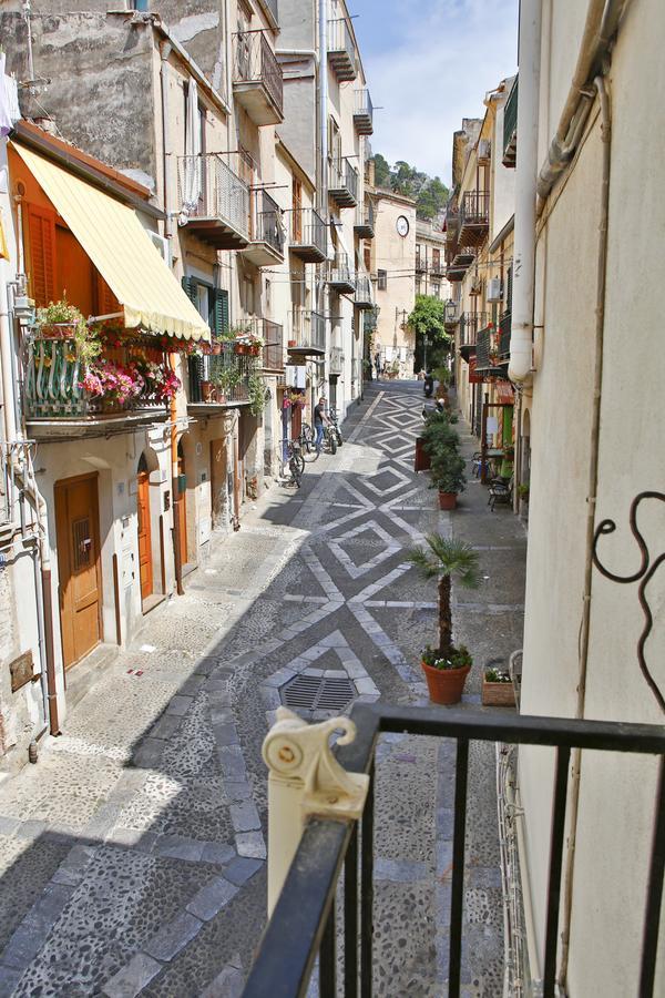 Palazzo Melnis *