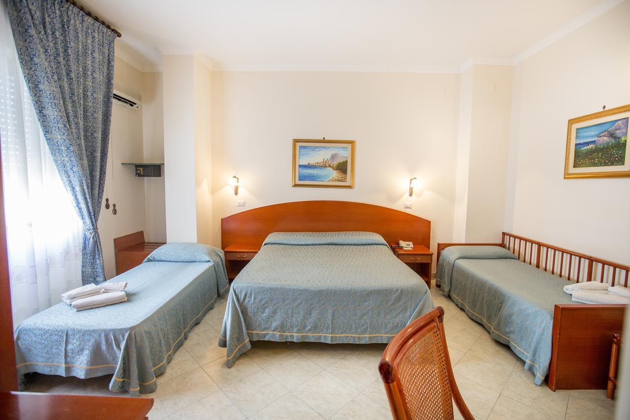 Hotel Mediterraneo Hotel 3*