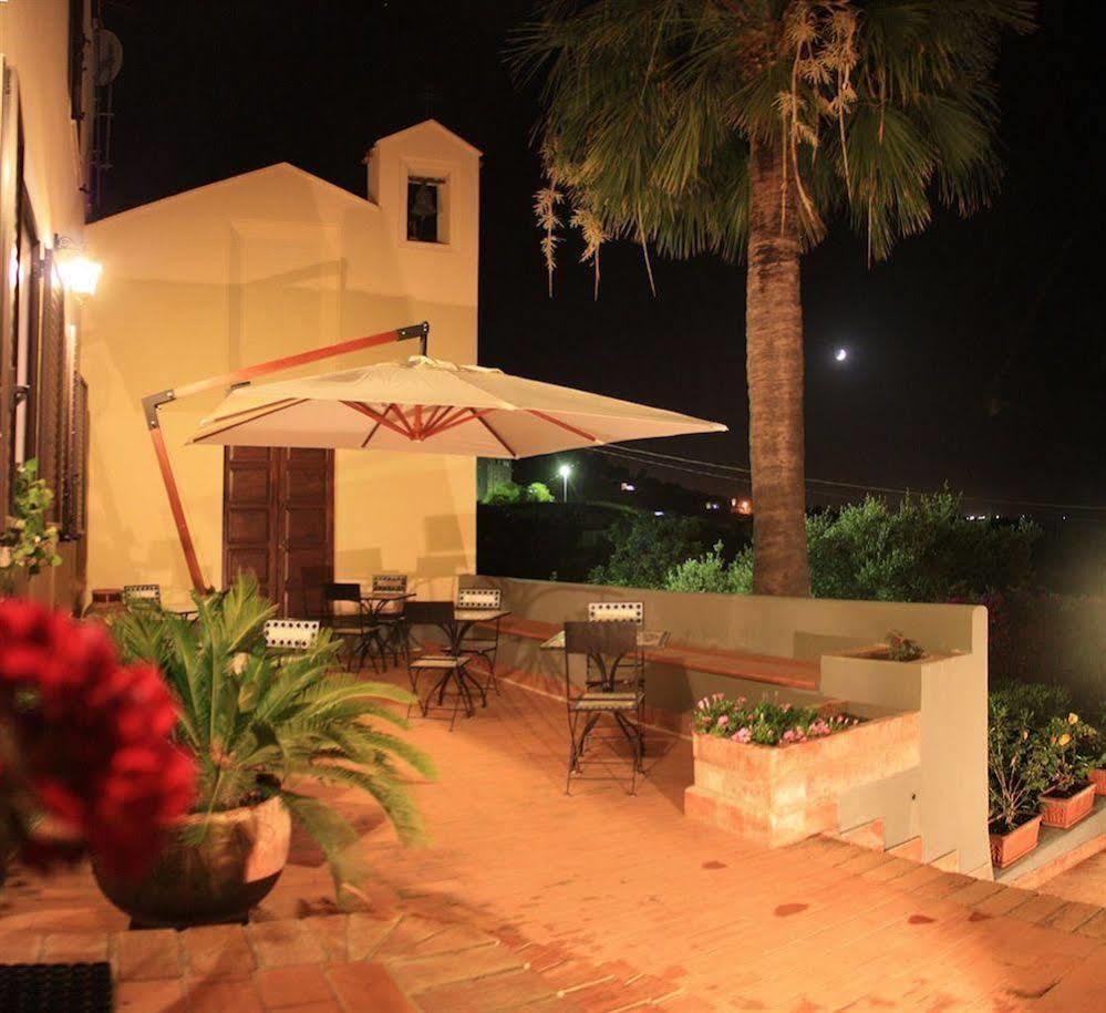 Bouganville Bed & Breakfast 3*