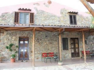 Finestra Sul Parco Country house *