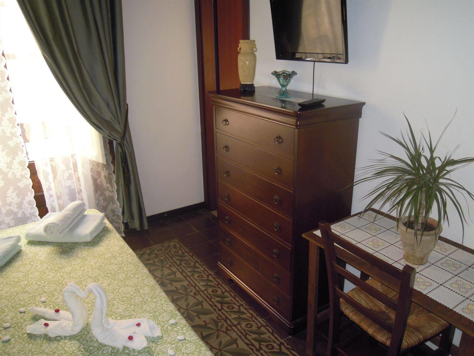 Hotel Deco