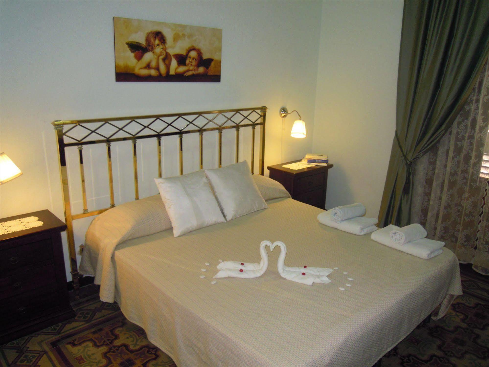 Deco Hotel
