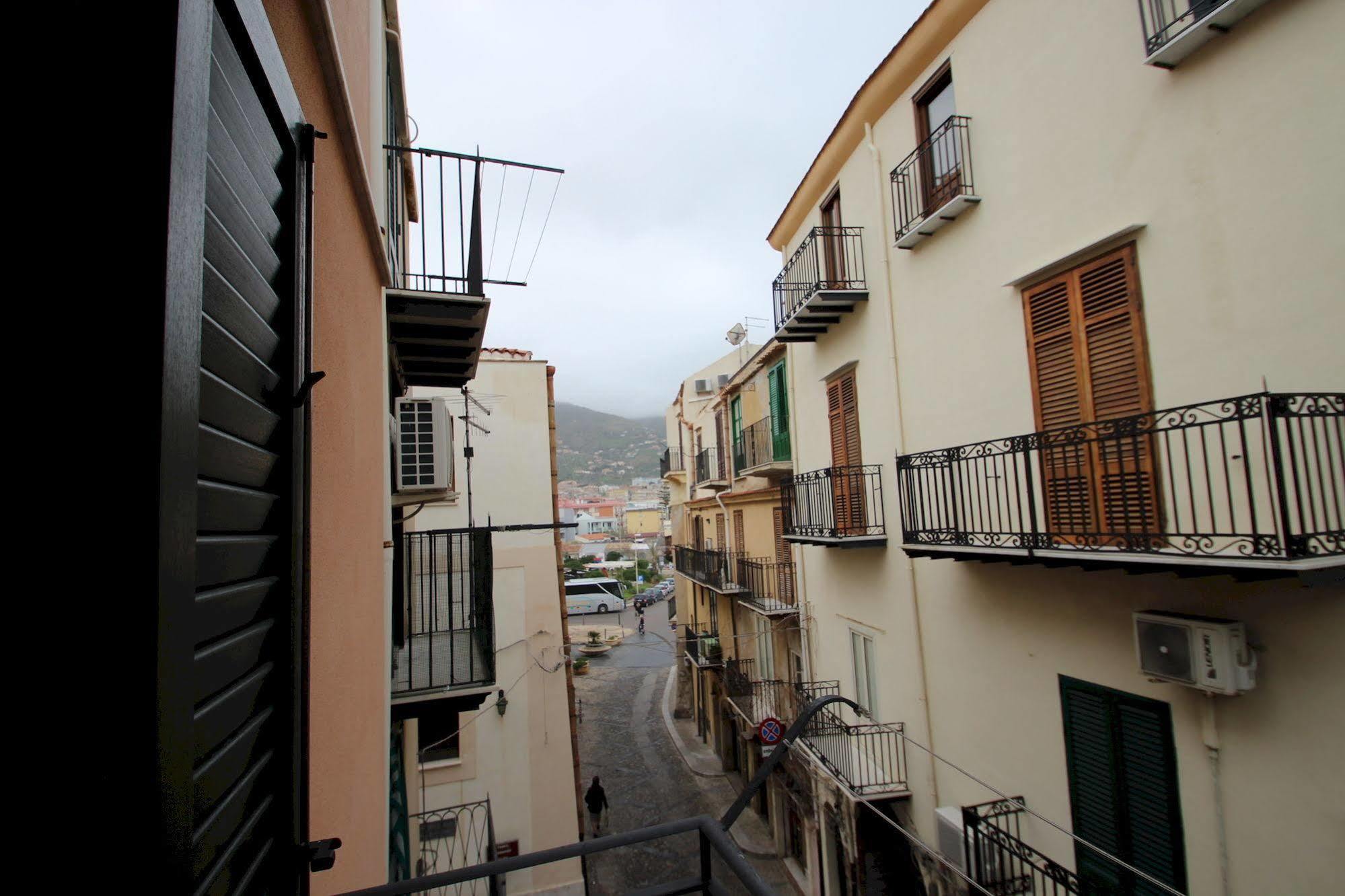 Difrontealmare * Cefalu
