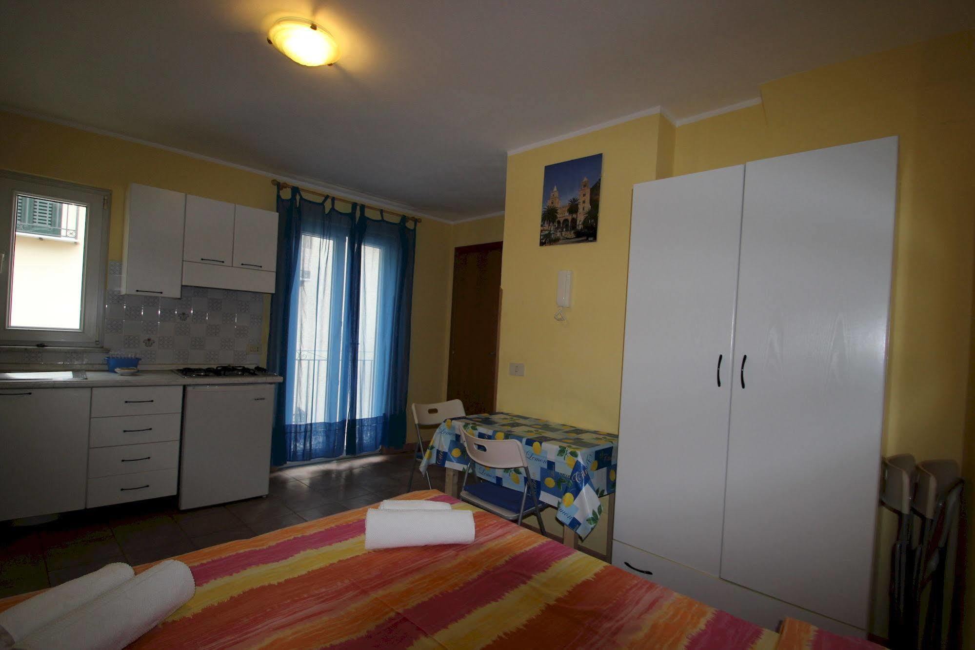 Apartment Difrontealmare Cefalu