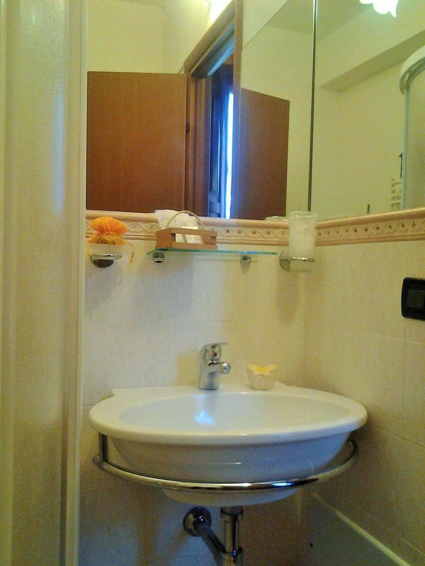 Bed & Breakfast Panarea 3*