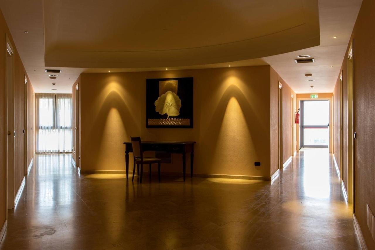 Hotel Artemis 4*