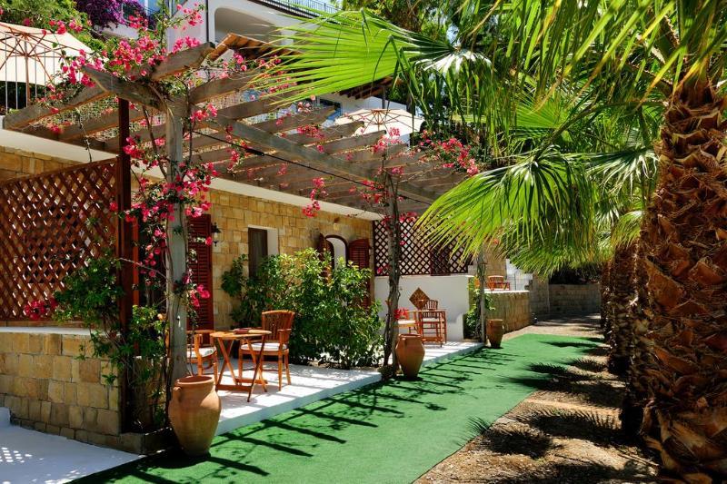 Hotel Le Calette Garden & Bay Cefalu