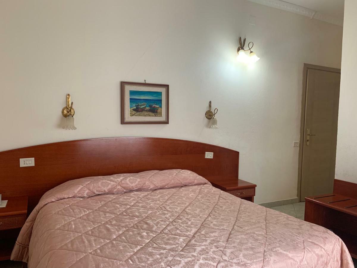 Hotel Mediterraneo Hotel