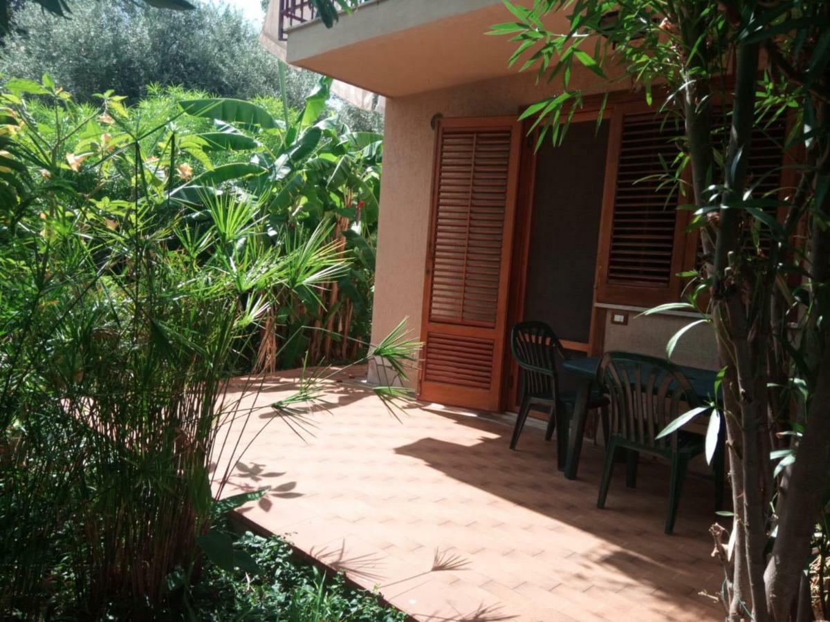 Acomodação com café da manhã  Stanza In Con Giardino Vista Mare *