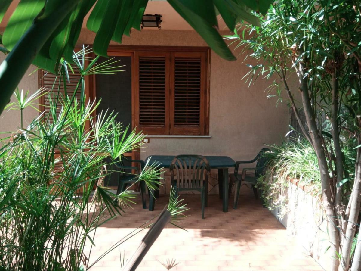 Stanza In Con Giardino Vista Mare Cefalù