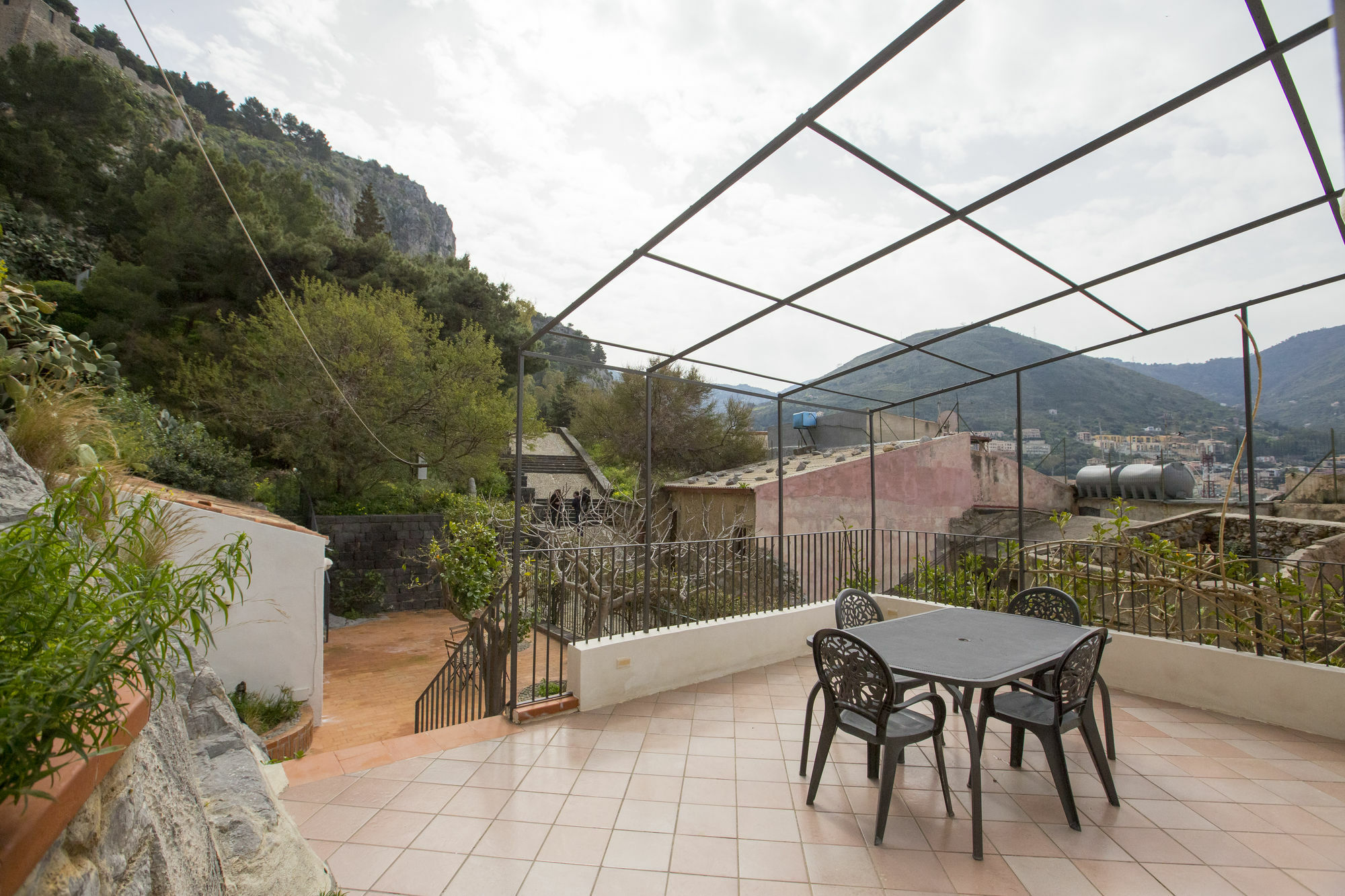 Terrazza Sotto La Rocca Cefalu