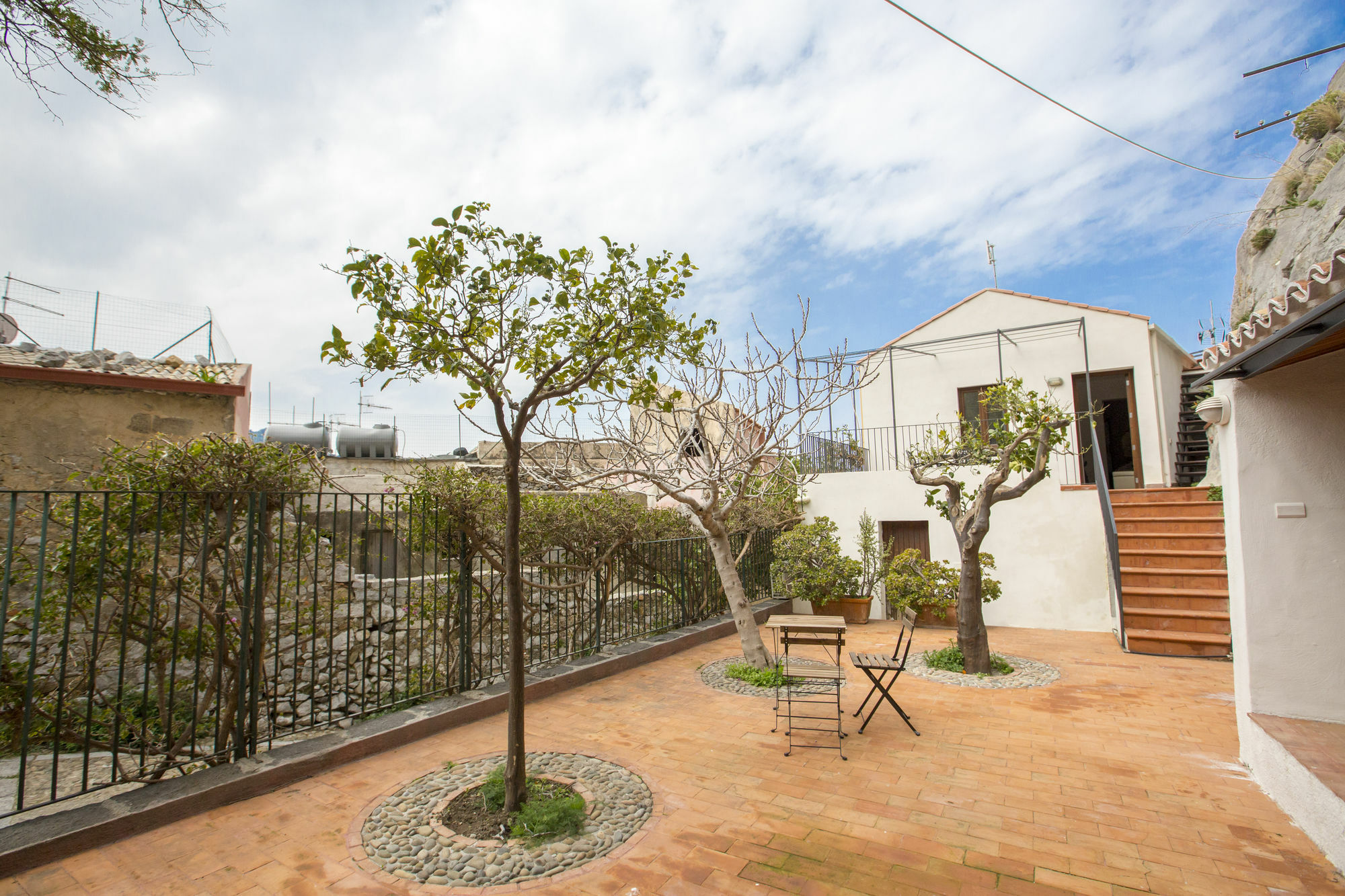Terrazza Sotto La Rocca