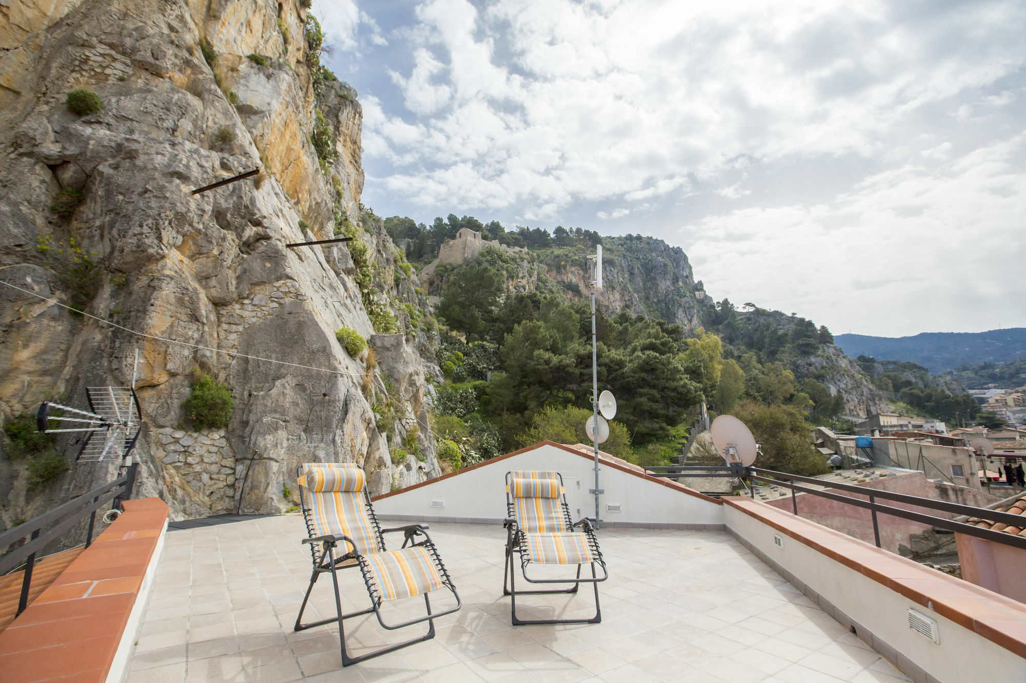 Terrazza Sotto La Rocca Cefalu