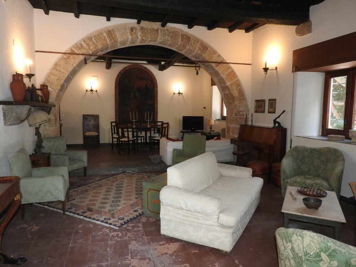 Tana Pacenzia Ferienhaus Cefalù