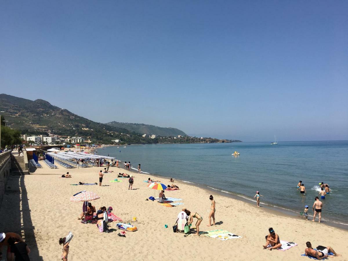 I Colori Al Mare Cefalu
