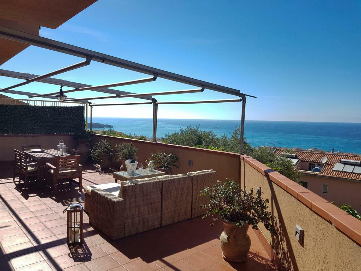 Seascape Terrace Apartment *