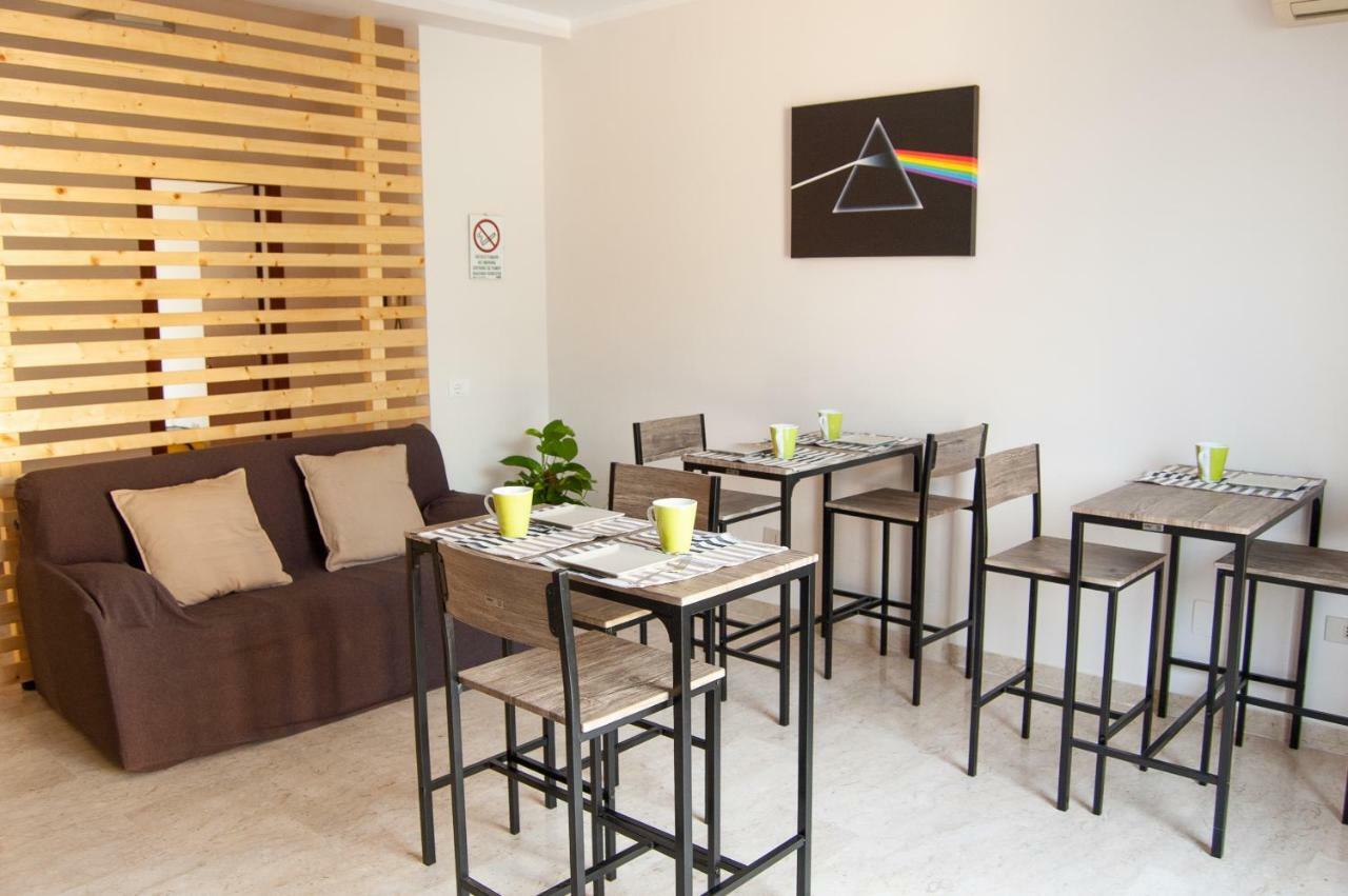 Hycarus Bed & Breakfast 3*