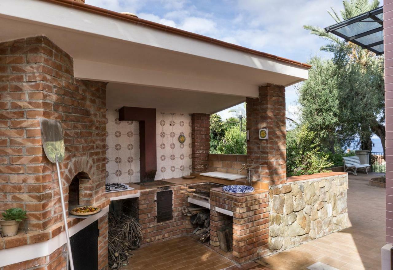Villa Santa Lucia *
