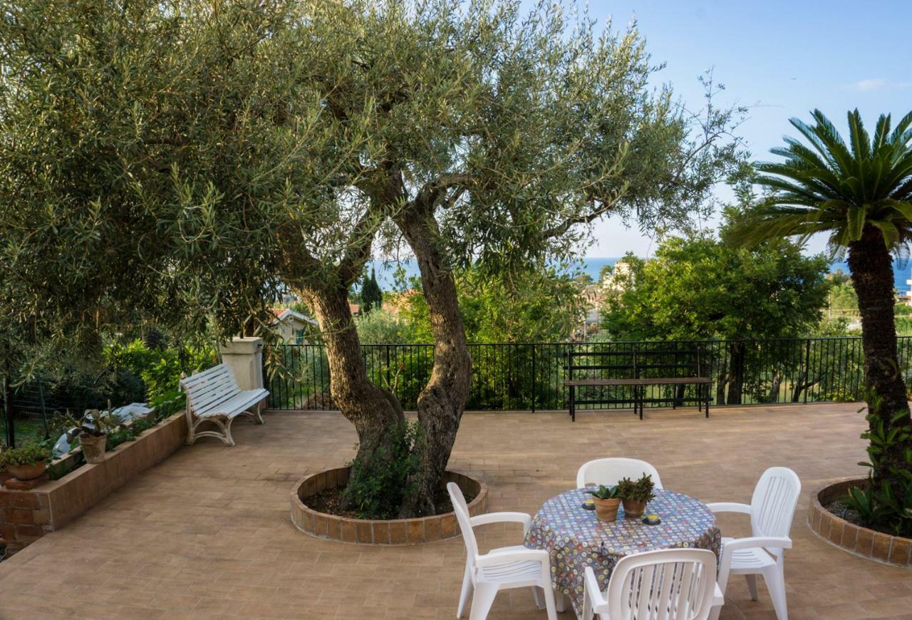 Santa Lucia Villa Cefalu