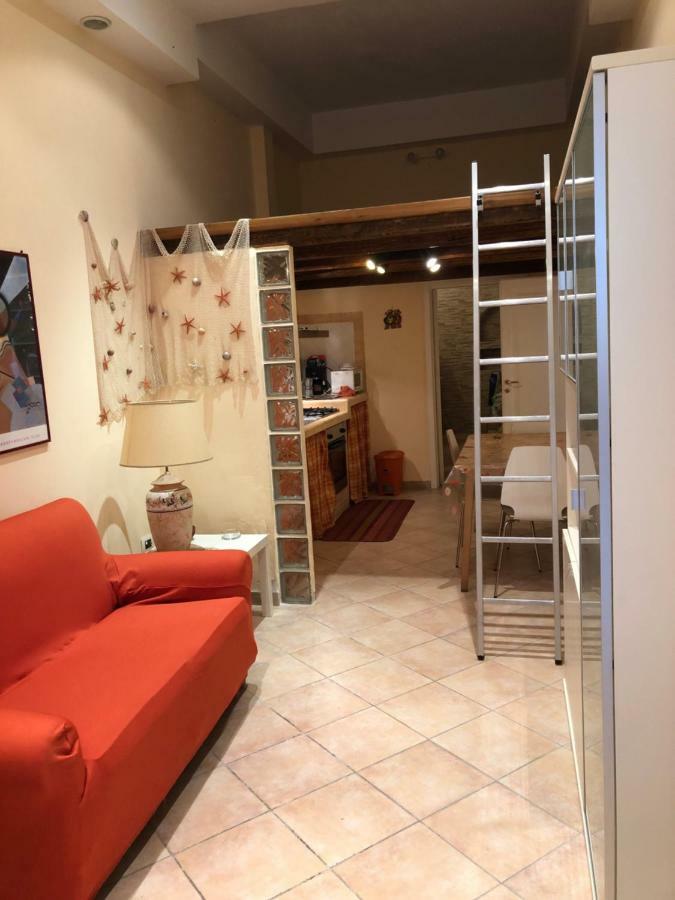 A Giara Apartment *