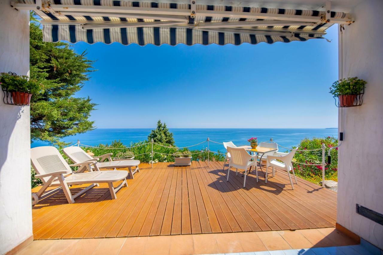 Holiday home The Sound Of The Sea *