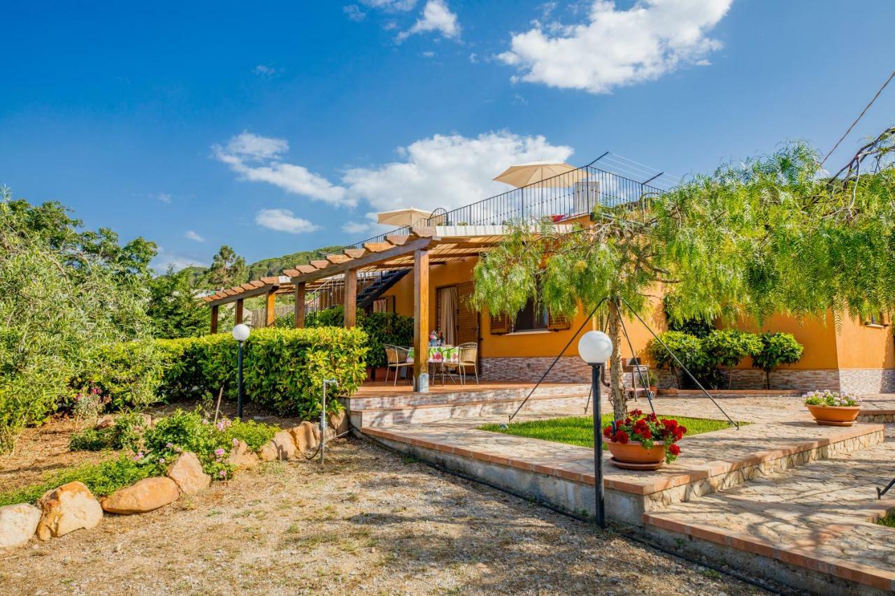 Hills House Holiday home *