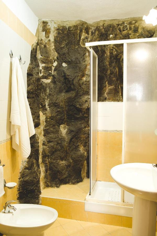 Rocher House Apartment