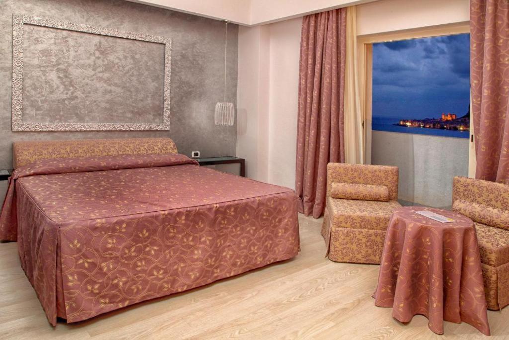 Santa Lucia Le Sabbie D'oro Hotel 4*