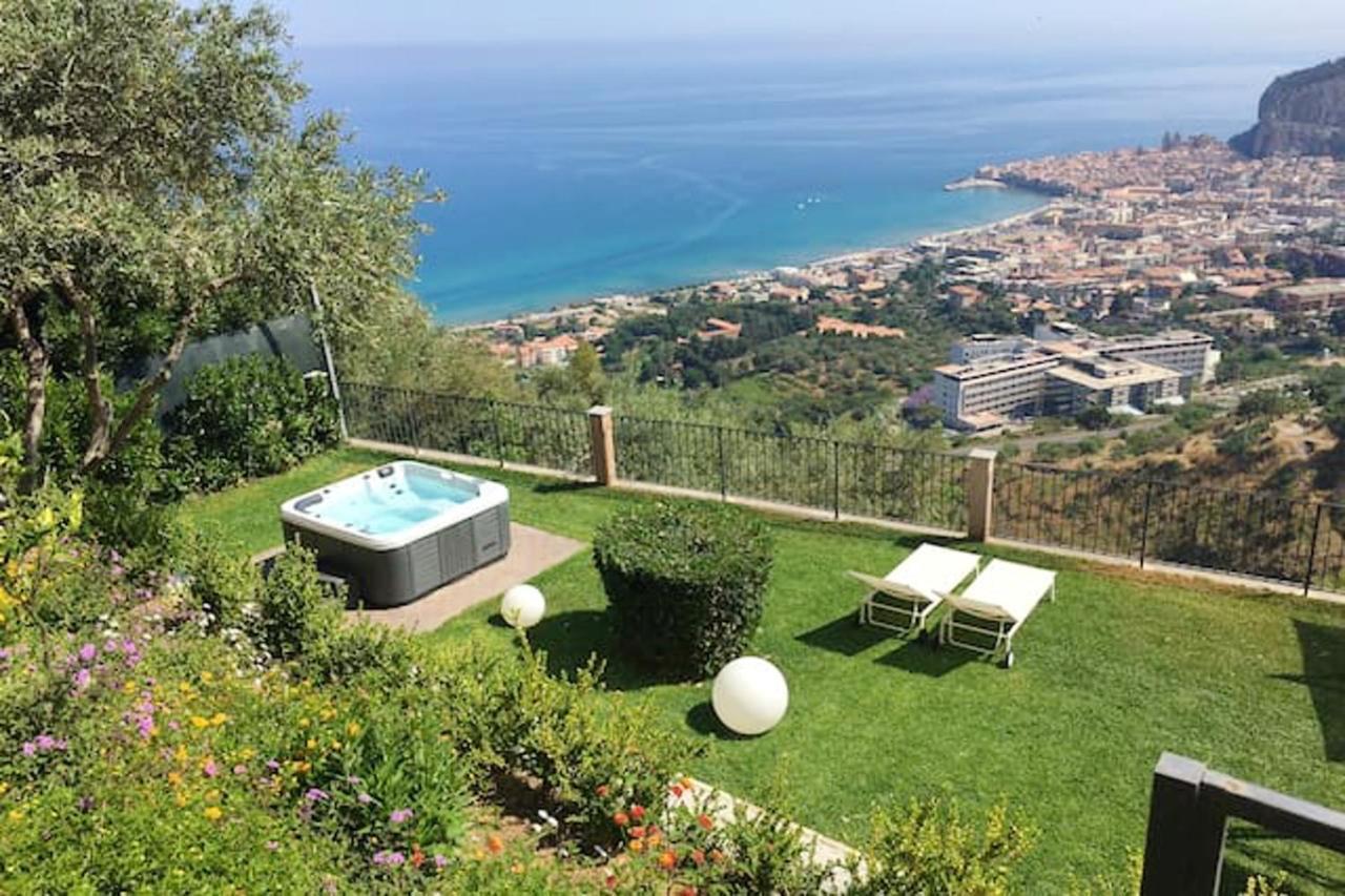 Seafront In With Private Jacuzzi Villa